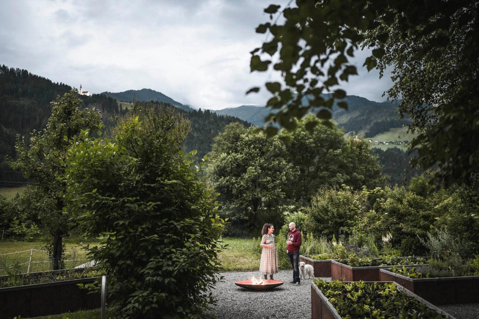 Strasserwirt - Ansitz Zu Tirol Strassen Exteriör bild